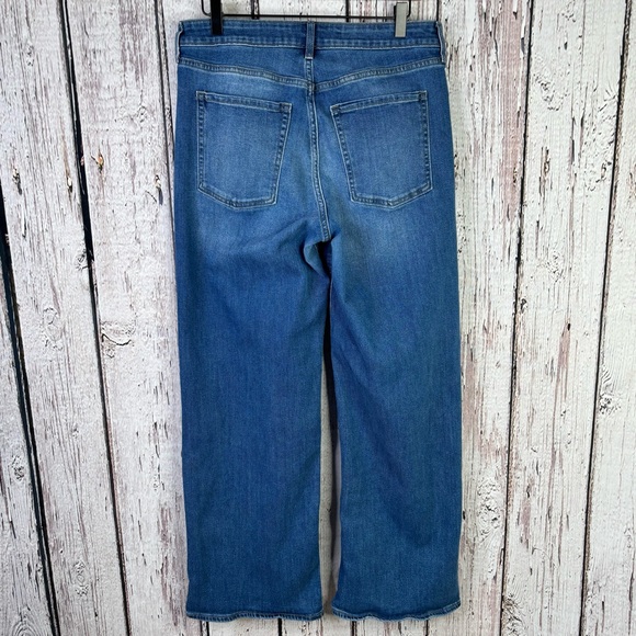 Old Navy Size 12 High Rise WOW Wide Leg Jeans Medium Wash Blue Denim “New Moon” - Picture 3 of 13